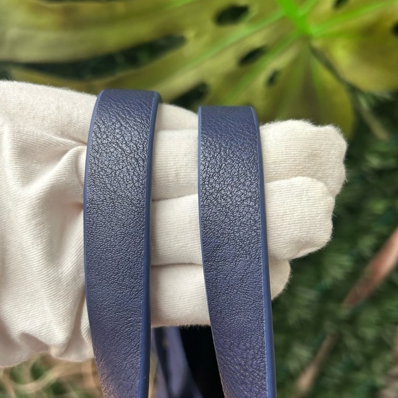 Kenneth Cole Reaction large dark royal blue tote shoulder bag - Picture 8 of 9